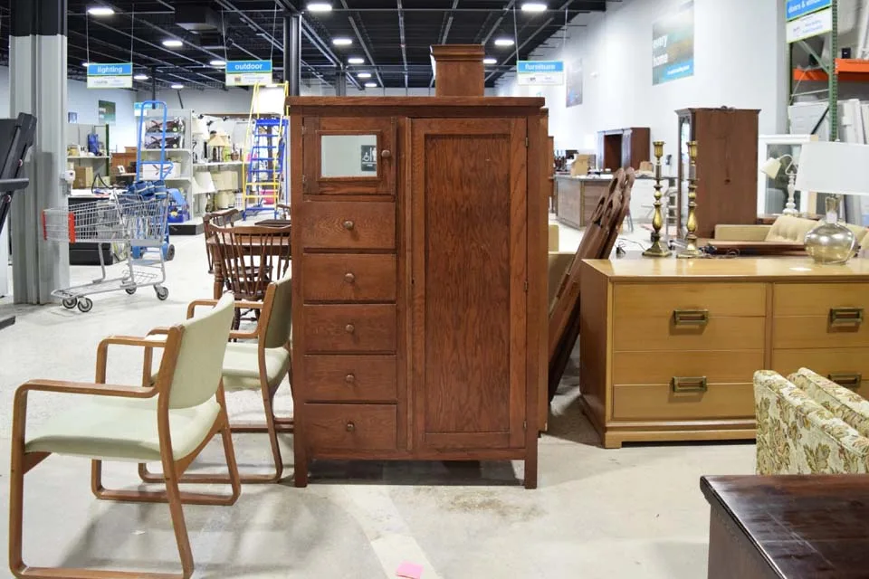 نشتري خزائن المطبخ المستعمل . شراء اثاث مستعمل في الدمام