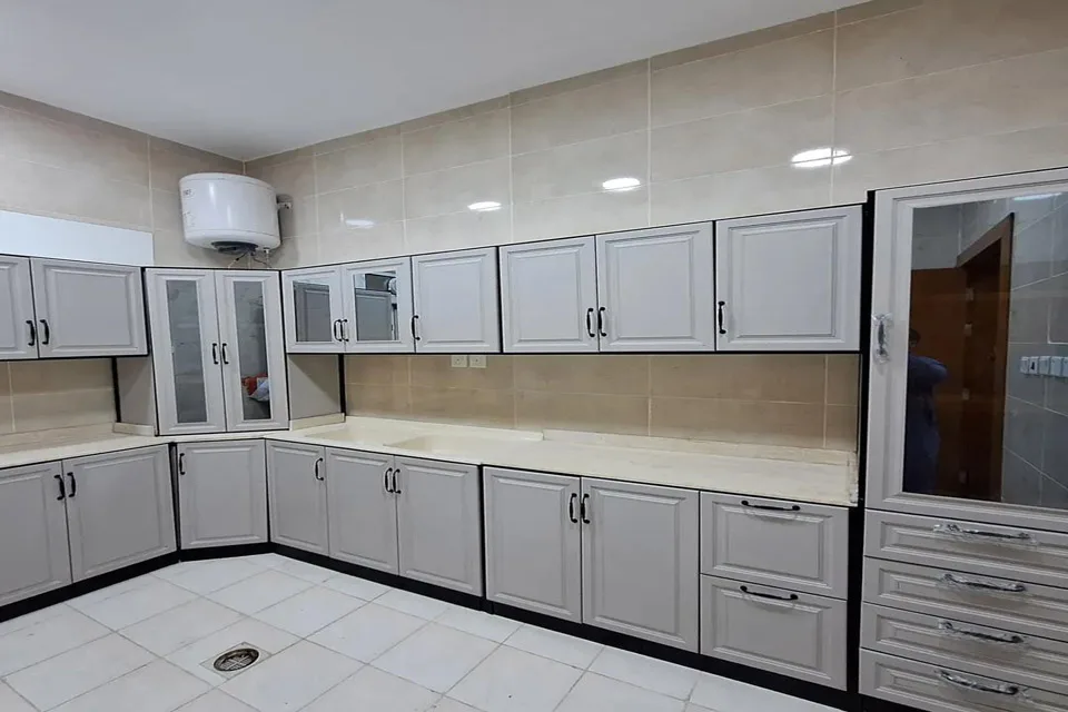 بيع مطبخ المنيوم مستعمل